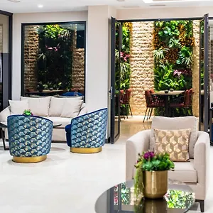 aprilis-deluxe-hotel.istanbul-turkeyhotels.com/